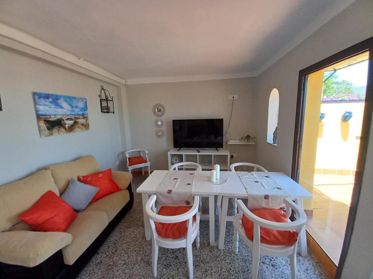 Casa Bueno Apartment เนร์คา ภายนอก รูปภาพ