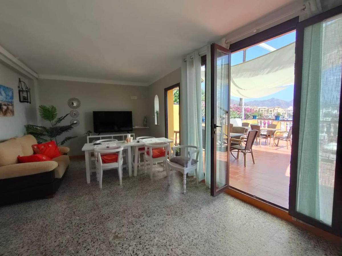 Casa Bueno Apartment เนร์คา ภายนอก รูปภาพ